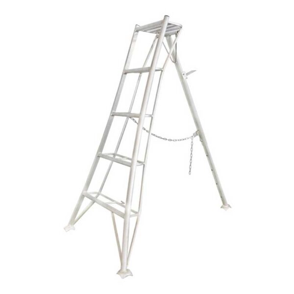 Échelle triangulaire de jardin